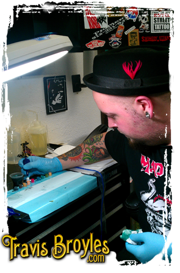 Travis Broyles tattooing at Sunken Ship Tattoo - Everett, WA